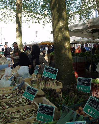 marché3 - Hôtel des Francs Garçons - Saint-Sauvant